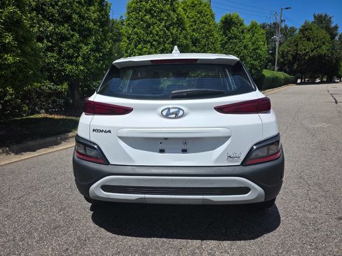 Used 2022 Hyundai Kona SE w/ Cargo Package FWD image 4