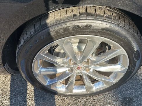 Used 2014 Cadillac XTS Luxury image 7