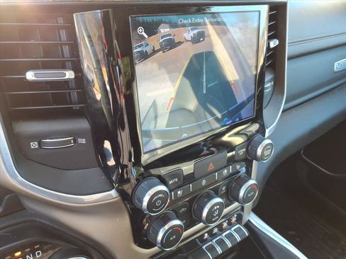 Used 2019 RAM 1500 Laramie image 17