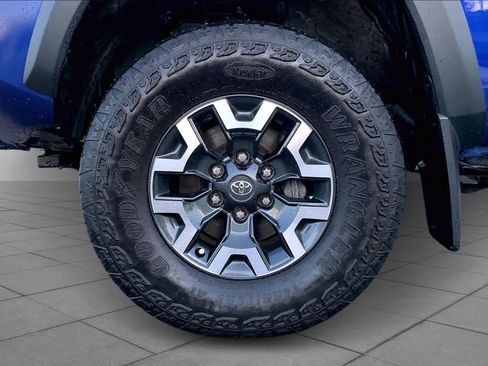 Used 2023 Toyota Tacoma TRD Off-Road image 11