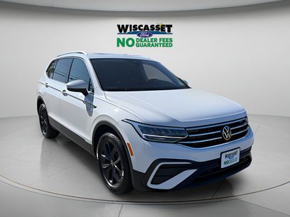 Used 2024 Volkswagen Tiguan SE w/ Panoramic Sunroof Package