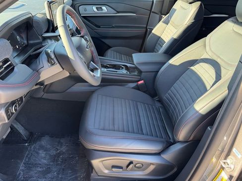 New 2026 Ford Explorer ST-Line w/ ST-Line Street Pack image 8