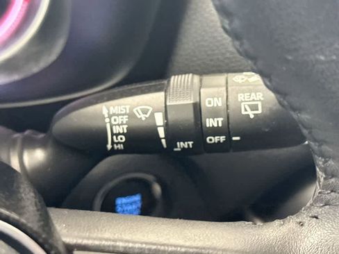 Used 2020 Toyota RAV4 Limited image 27