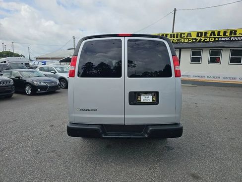 Used 2019 Chevrolet Express 3500 LS RWD image 4