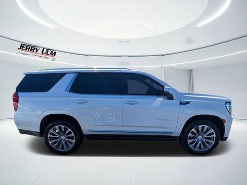 Used 2021 GMC Yukon Denali w/ Denali Premium Package image 2