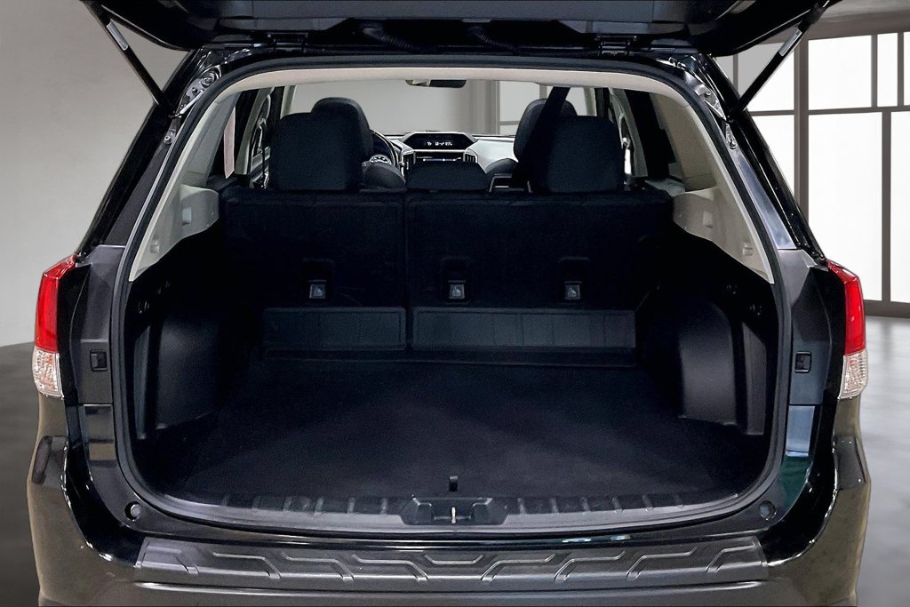Used 2019 Subaru Forester Premium w/ All-Weather Package AWD/4WD image 5