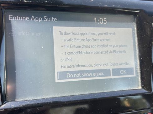 Used 2018 Toyota Camry LE image 9