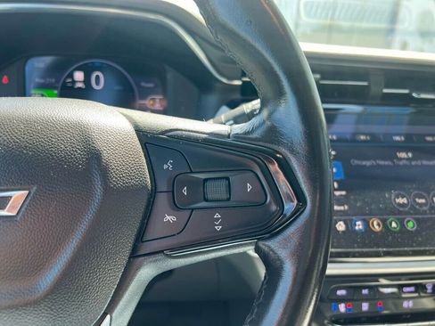 Used 2022 Chevrolet Bolt EUV Premier w/ Sun & Sound Package image 19