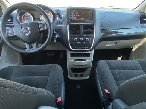 Used 2017 Dodge Grand Caravan SE w/ Power Window Group FWD image 17