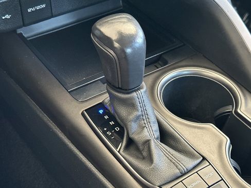 Certified 2022 Toyota Camry SE FWD image 19