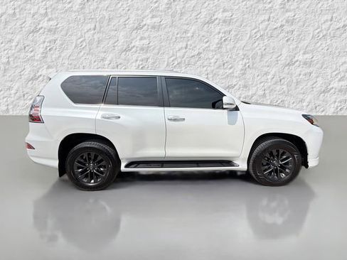 Used 2023 Lexus GX 460 Premium w/ Premium Package image 2