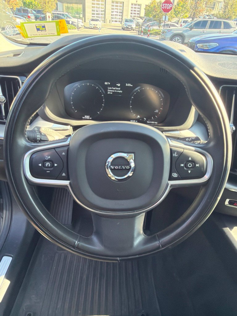 Used 2020 Volvo XC60 T5 Momentum w/ Protection Package AWD/4WD image 14