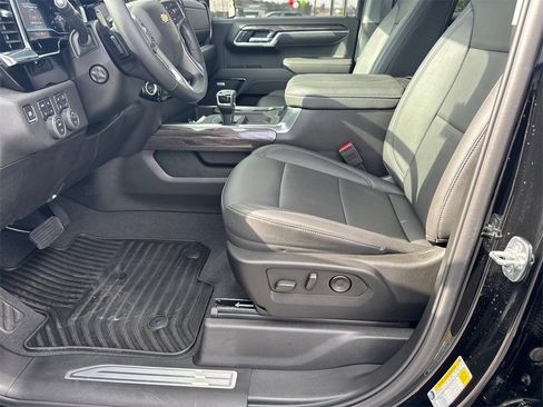 Used 2025 Chevrolet Silverado 1500 LTZ w/ Z71 Off-Road Package image 10