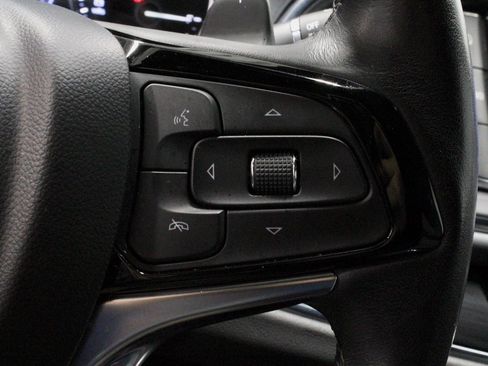 Used 2024 Buick Enclave Premium image 32