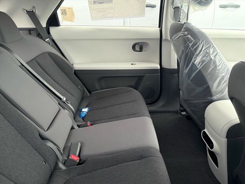New 2026 Hyundai Ioniq 5 SE image 9