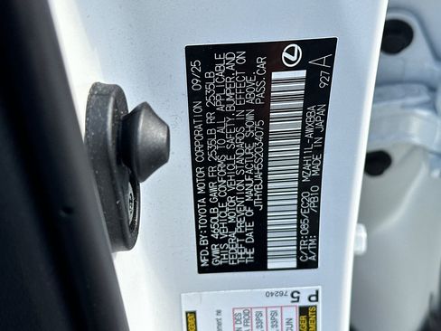 Certified 2025 Lexus UX 300h FWD w/ Accessory Package (Z2) image 22