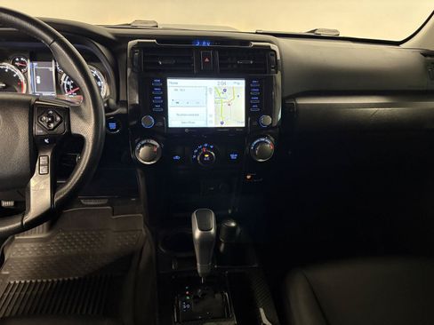 Used 2021 Toyota 4Runner TRD Off-Road Premium AWD/4WD image 20