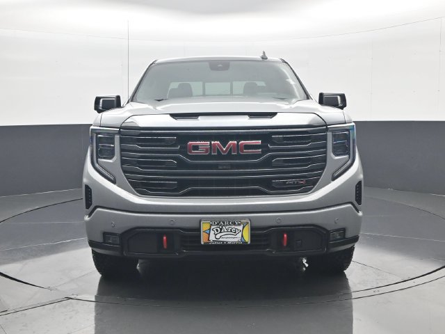 Used 2024 GMC Sierra 1500 AT4 w/ Technology Package AWD/4WD image 2