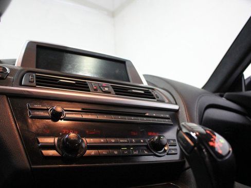 Used 2013 BMW 640i Coupe image 18