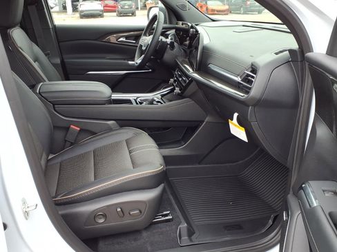 New 2026 Chevrolet Traverse High Country w/ LPO, Floor Liner Package image 22