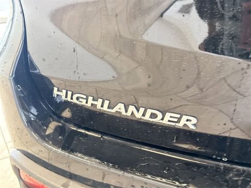 Used 2019 Toyota Highlander XLE image 13