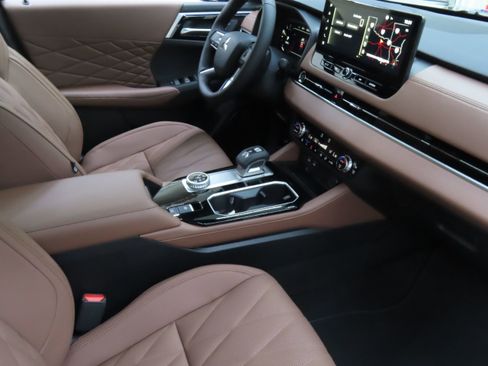 New 2025 Mitsubishi Outlander SEL image 25