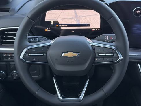 New 2026 Chevrolet Suburban Premier image 12