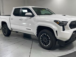 New 2025 Toyota Tacoma TRD Sport video 3