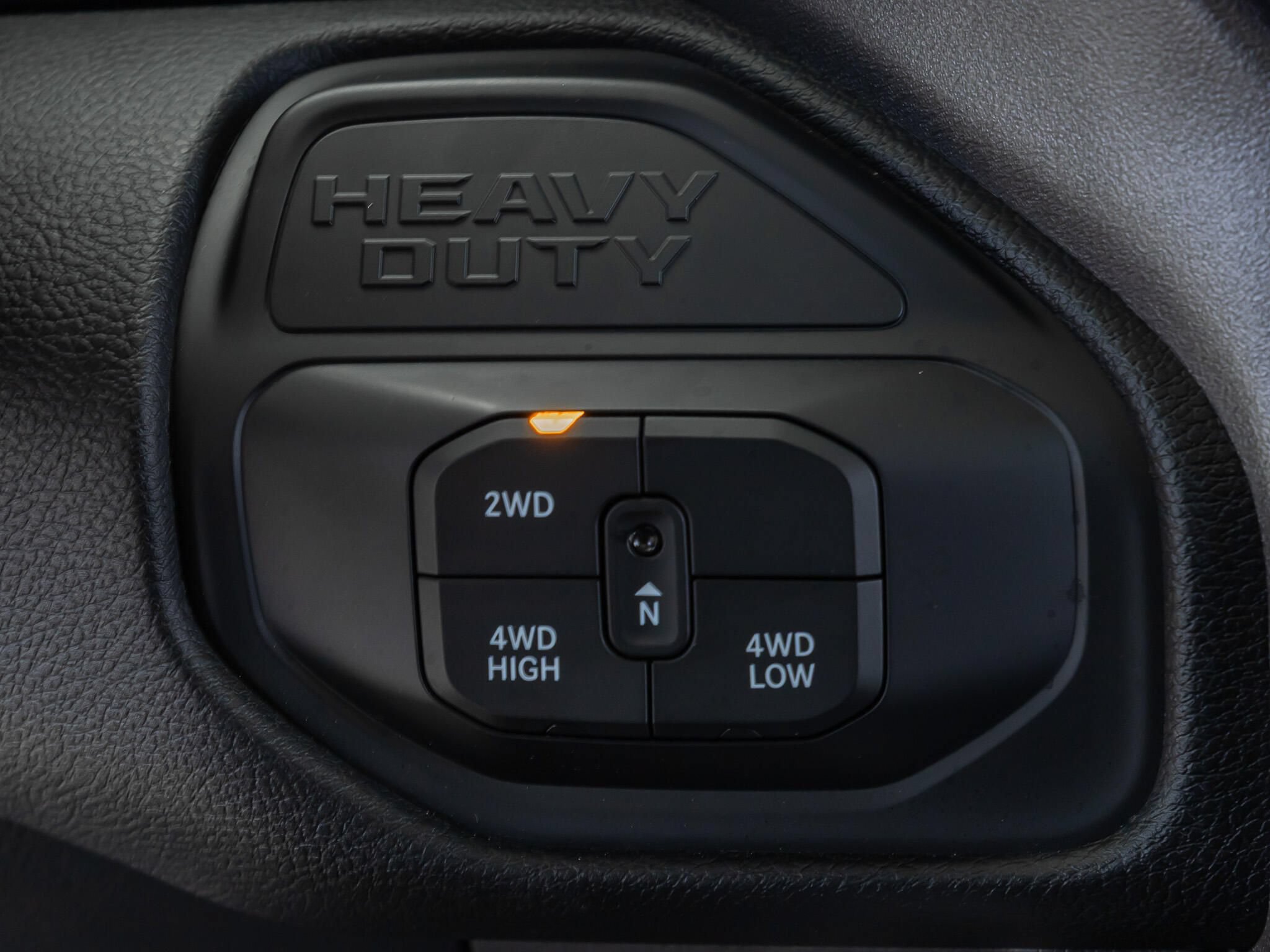 Used 2025 RAM 2500 Laramie AWD/4WD image 22