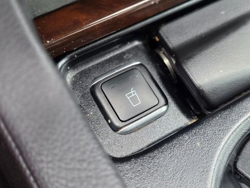 Used 2016 Mercedes-Benz GL 450 4MATIC image 38