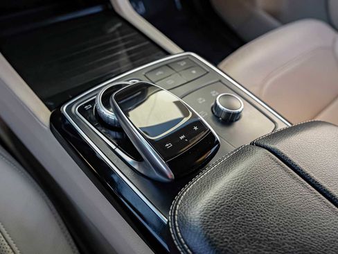 Used 2019 Mercedes-Benz GLE 43 AMG AMG GLE 43 image 25