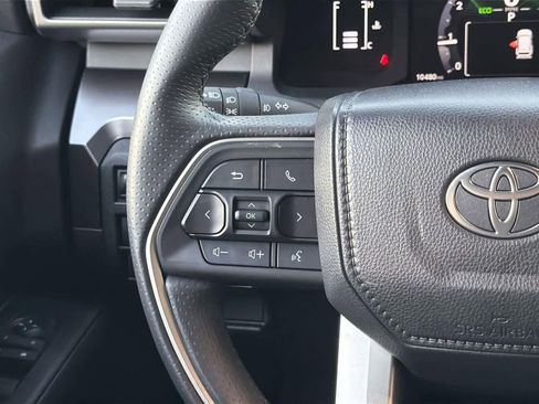 Used 2025 Toyota 4Runner SR5 image 12