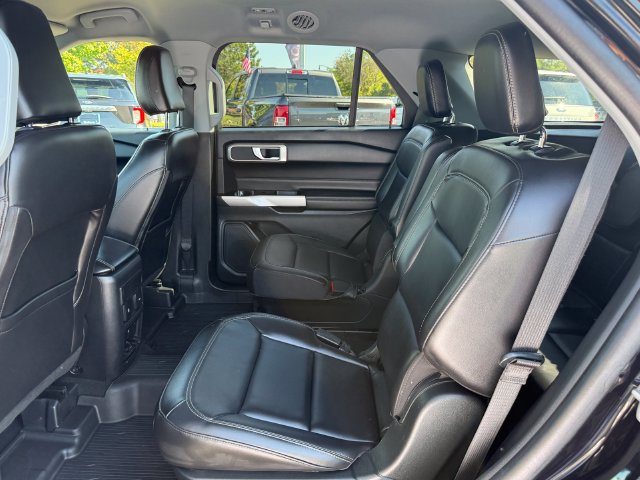 Certified 2023 Ford Explorer XLT w/ Equipment Group 202A AWD/4WD image 9
