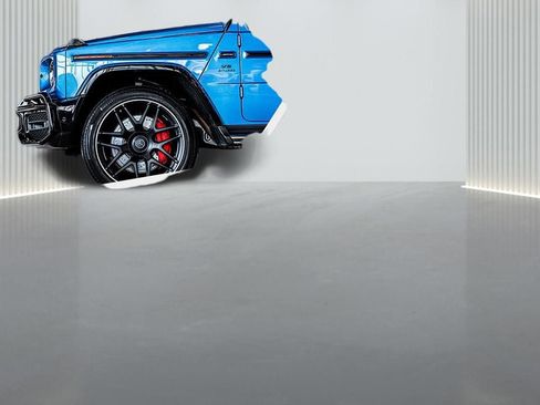 Used 2025 Mercedes-Benz GLC 300 4MATIC image 32