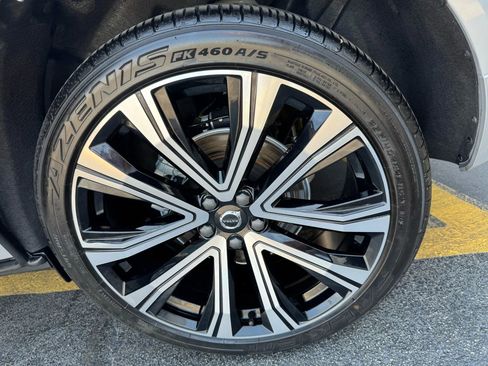 Used 2023 Volvo XC60 B5 Ultimate w/ Climate Package image 41