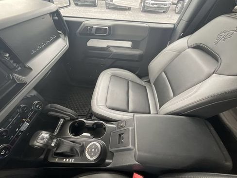 Certified 2023 Ford Bronco Big Bend w/ Sasquatch Package AWD/4WD image 22
