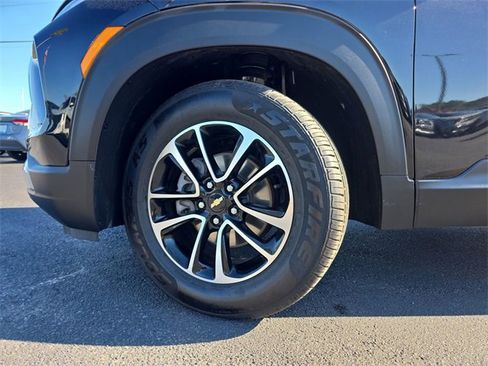 Used 2025 Chevrolet TrailBlazer LT image 35