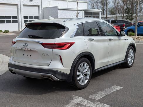 Used 2019 INFINITI QX50 Essential w/ Premium Heat Package AWD/4WD image 3