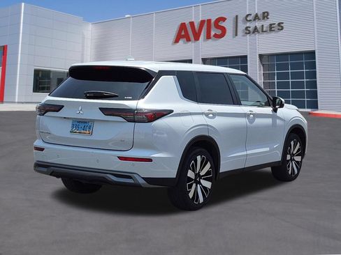 Used 2025 Mitsubishi Outlander SE AWD/4WD image 6