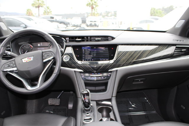 Used 2024 Cadillac XT6 Premium Luxury FWD image 10