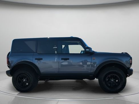 New 2025 Ford Bronco Badlands image 35