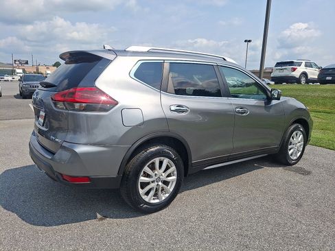 Used 2018 Nissan Rogue SV w/ Premium Package AWD/4WD image 6