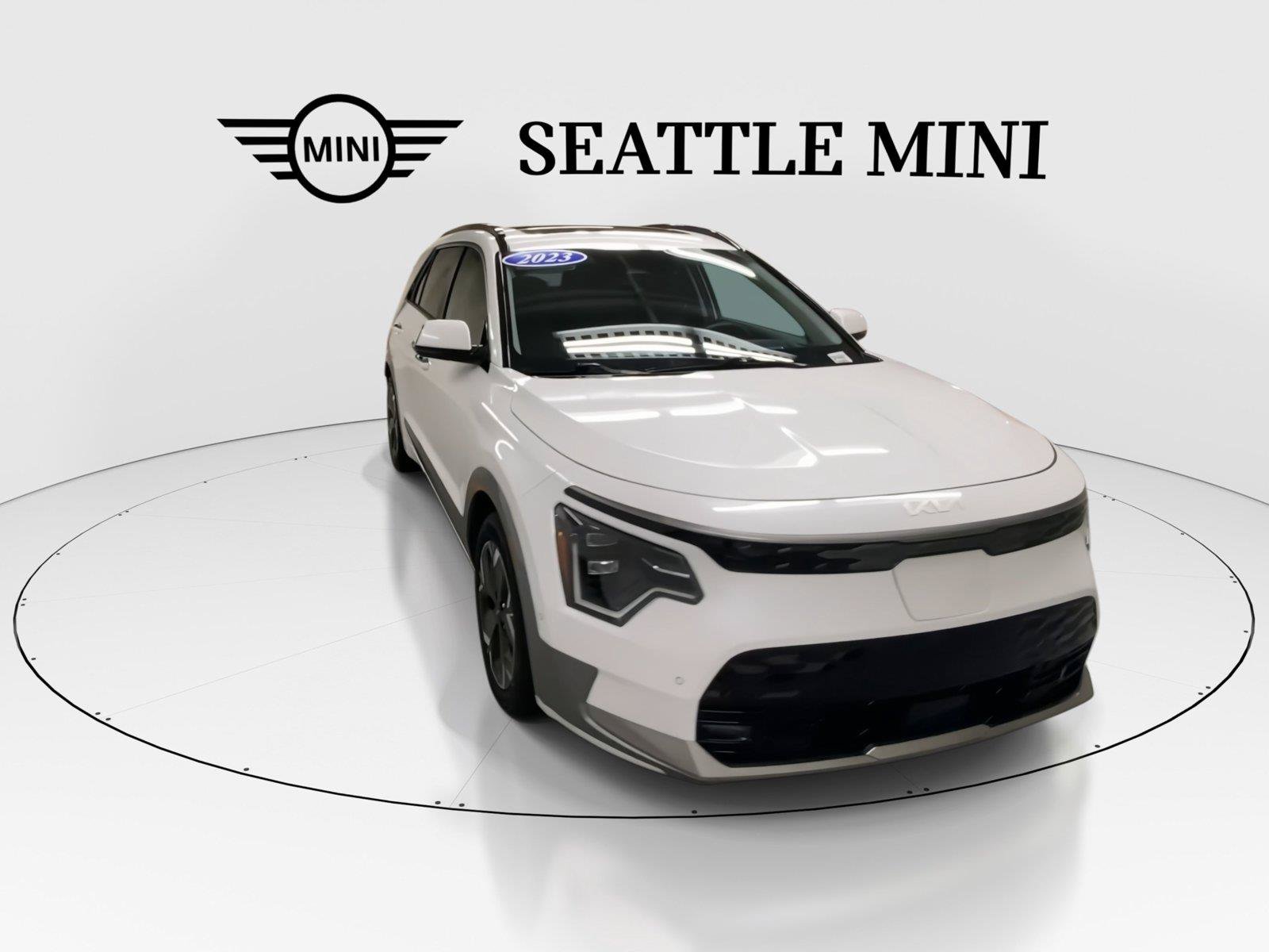 Used 2023 Kia Niro Wave w/ Wave Preserve Package FWD image 3