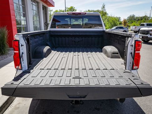 Used 2025 Chevrolet Silverado 2500 High Country w/ High Country Premium Package AWD/4WD image 5