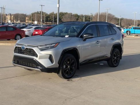 Used 2024 Toyota RAV4 XSE image 10