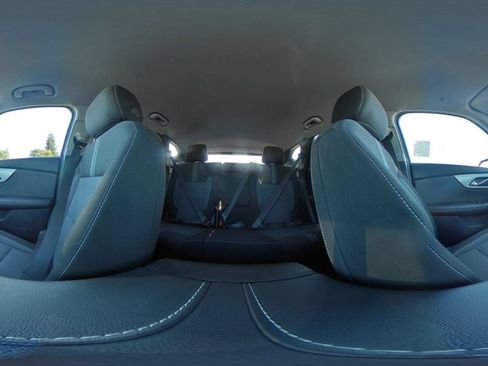 Used 2025 Chevrolet Blazer LT FWD image 44