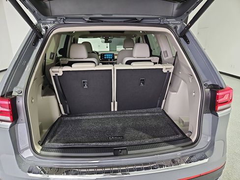 New 2026 Volkswagen Atlas SE FWD image 13