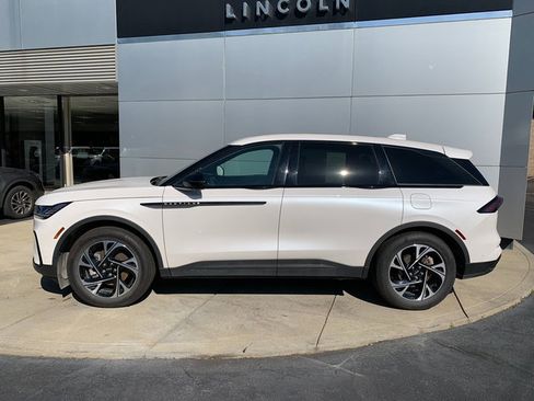 Certified 2024 Lincoln Nautilus Premier w/ Equipment Group 102A AWD/4WD image 2