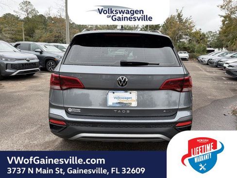 Certified 2024 Volkswagen Taos S image 5