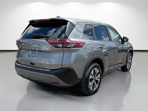 Used 2023 Nissan Rogue SV FWD image 3